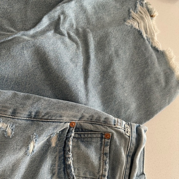 Citizens Of Humanity Blue Relaxed Jeans with Distressed Details - Picture 3 of 14